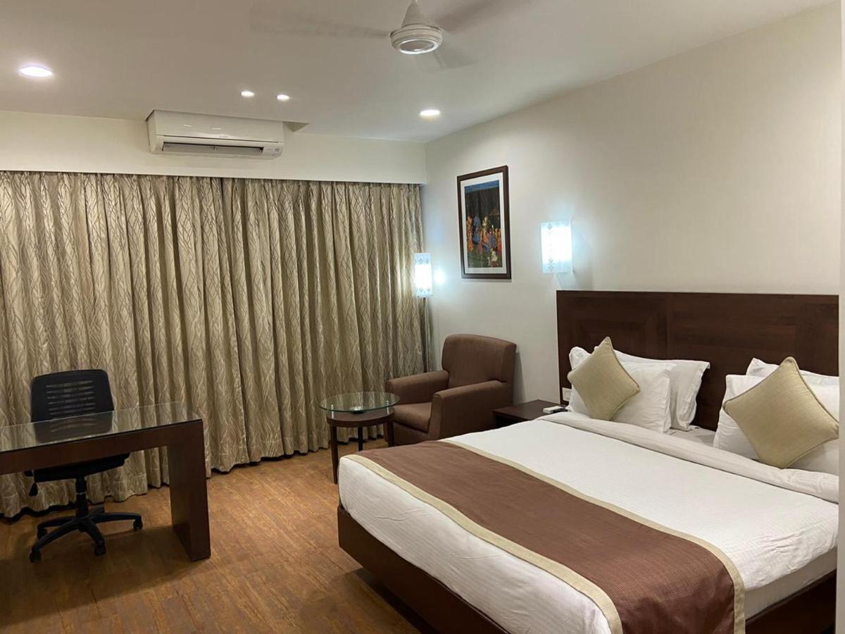Chryso Hotels Pvt Ltd Ankleshwar Eksteriør billede