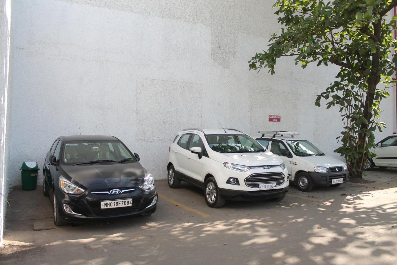 Chryso Hotels Pvt Ltd Ankleshwar Eksteriør billede