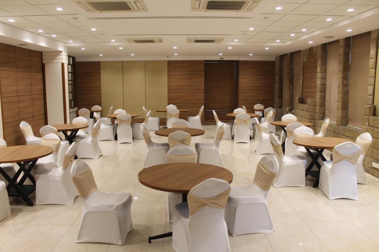 Chryso Hotels Pvt Ltd Ankleshwar Eksteriør billede