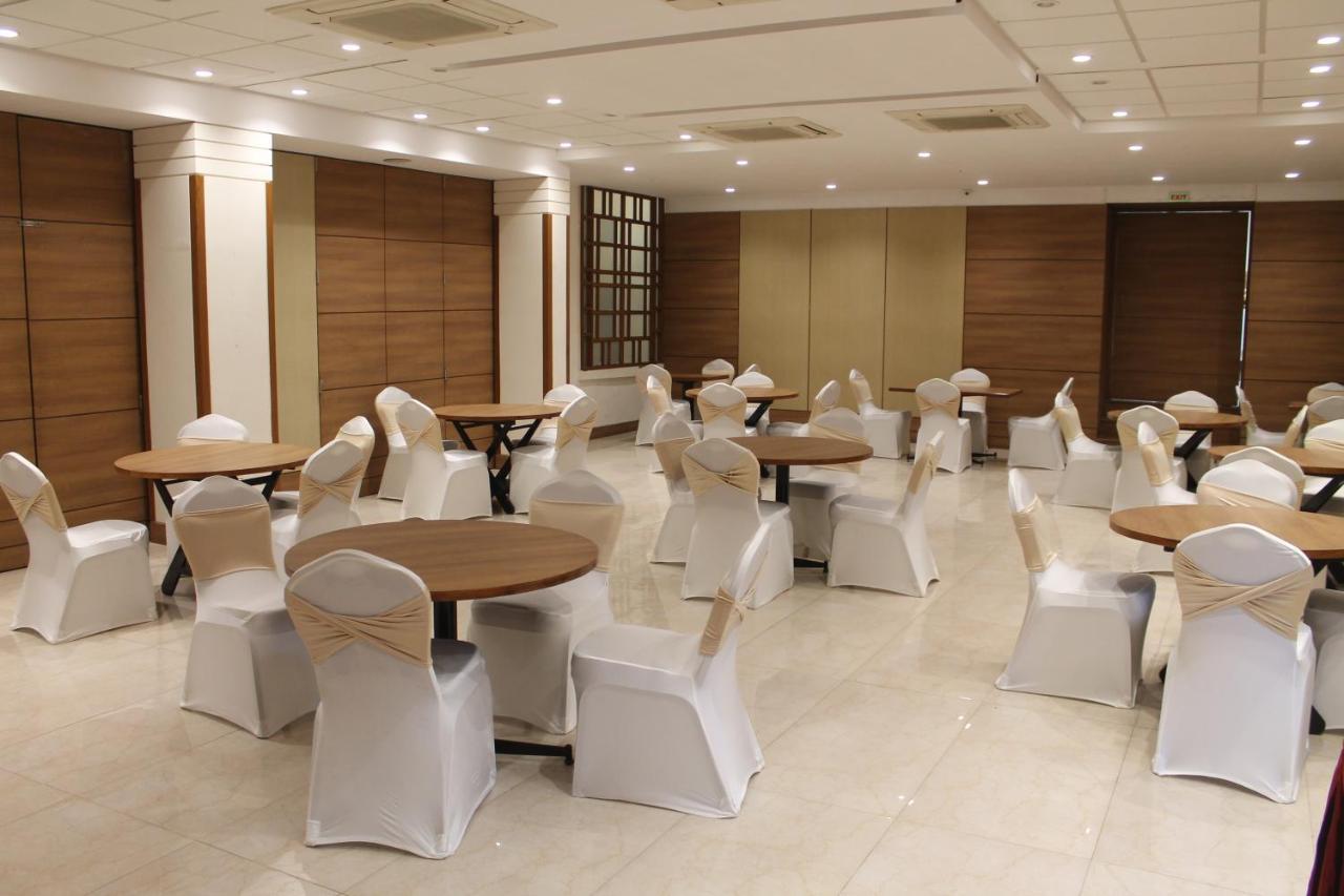 Chryso Hotels Pvt Ltd Ankleshwar Eksteriør billede