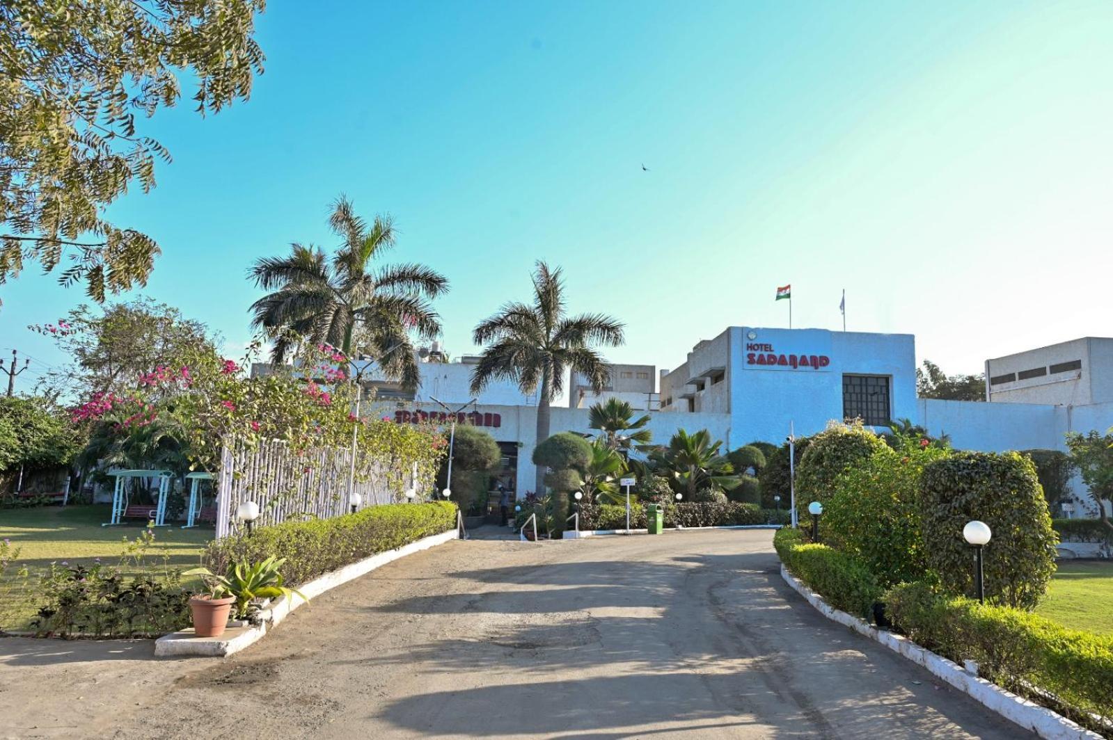 Chryso Hotels Pvt Ltd Ankleshwar Eksteriør billede